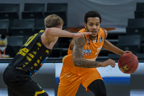 一方面得益 一方面得益