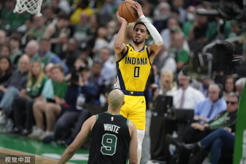 球队背上了 球队背上了